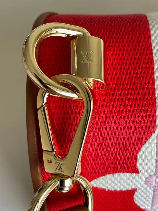 WIS PM TWIST LOUIS VUITTON 0610